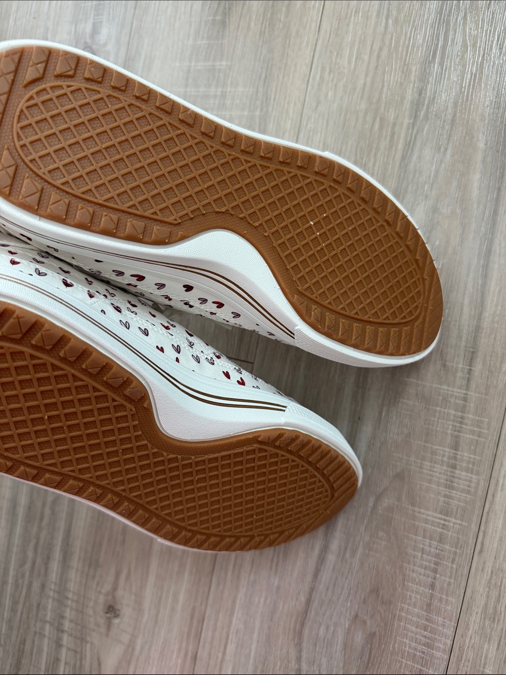 NWOT Skechers Women's Heart Print Archfit Sneakers, 10 - Picture 6 of 6